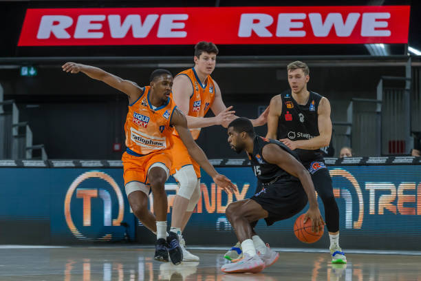 面临法律责 面临法律责