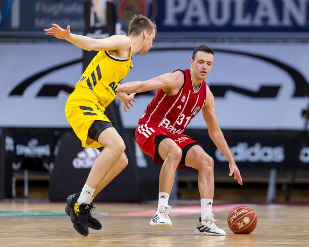 了胶着状态 了胶着状态